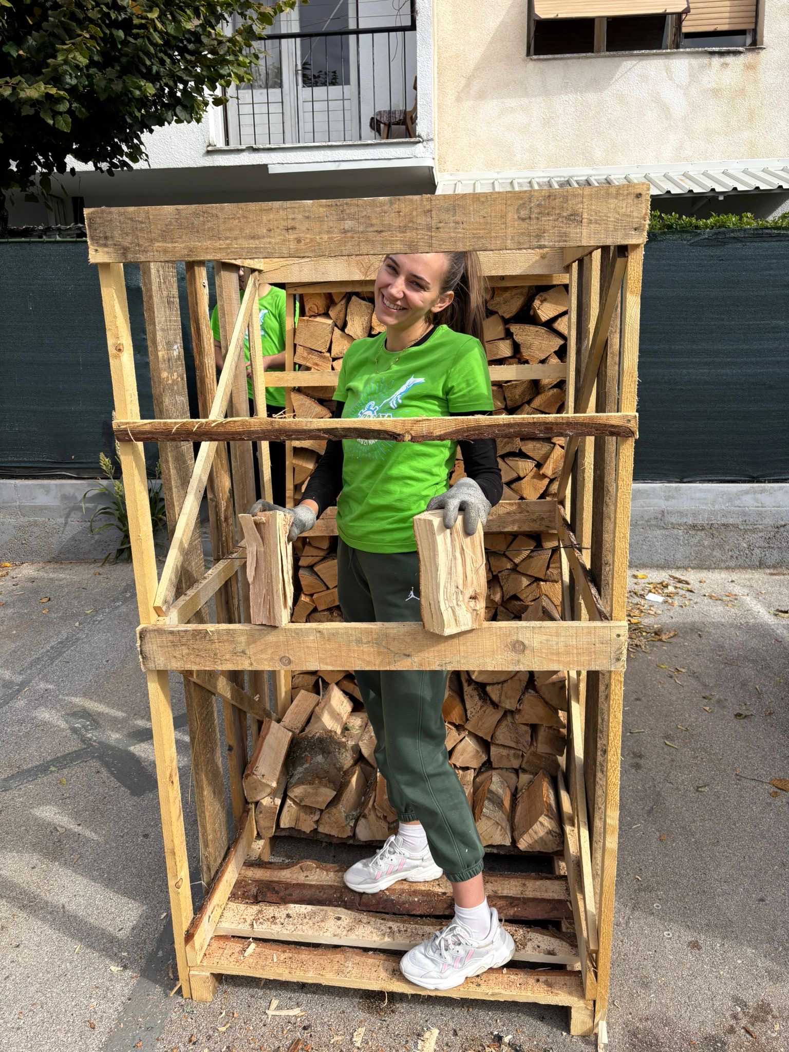 802ef4bd-7022-4293-aa83-6de73b5e69b2