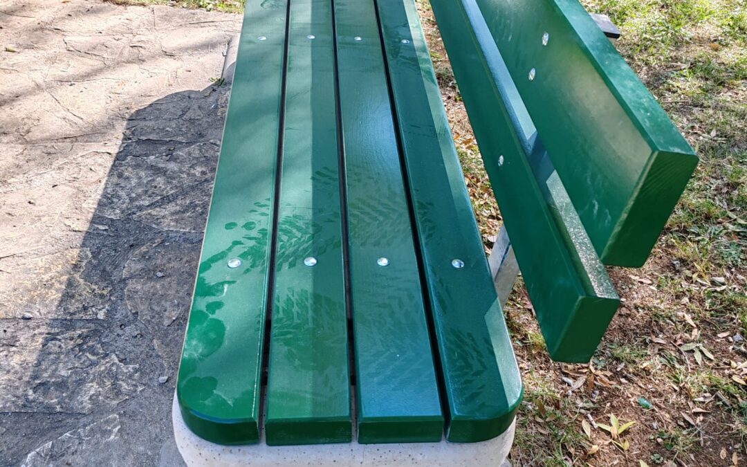 U Zelenoj katedrali postavljeno dvanaest novih klupa