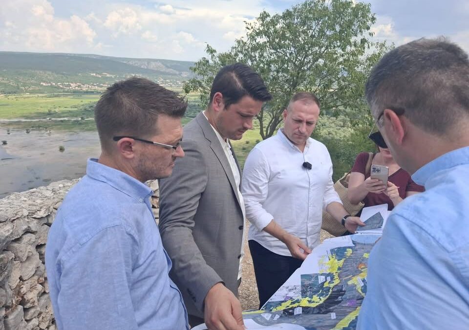 Posjet ministra Davida Vlajčića Imotskoj krajini – Proložac se uključuje u projekt komasacije poljoprivrednog zemljišta